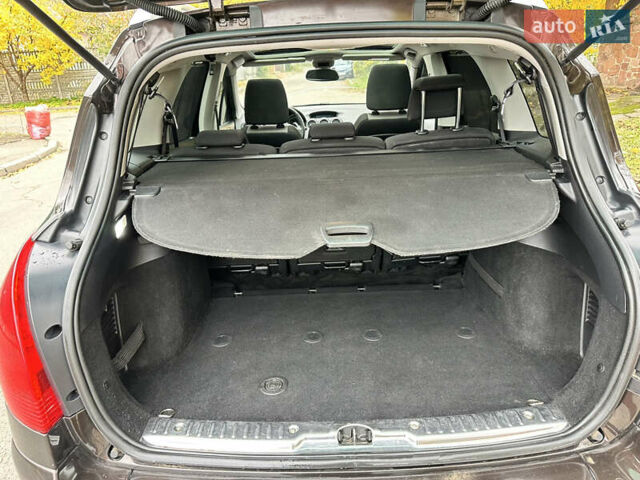 Коричневый Пежо 308, объемом двигателя 1.6 л и пробегом 262 тыс. км за 6700 $, фото 23 на Automoto.ua