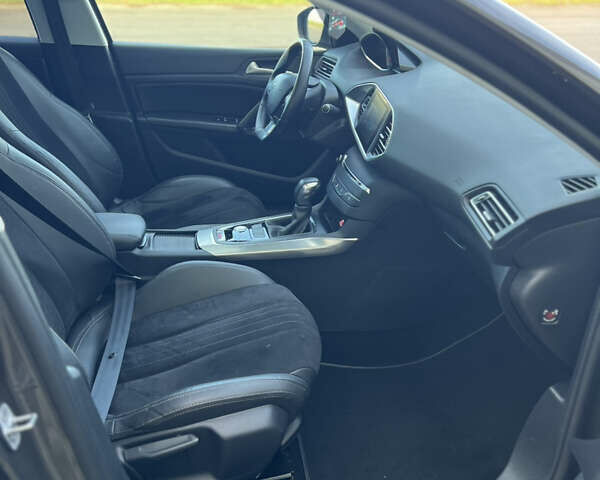 Коричневый Пежо 308, объемом двигателя 2 л и пробегом 240 тыс. км за 11300 $, фото 60 на Automoto.ua