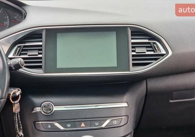 Пежо 308 2014 в Ровно на Automoto.ua Коричневый Пежо 308, объемом двигателя 1.56 л и пробегом 252 тыс. км за 9200 $, фото 17 на Automoto.ua