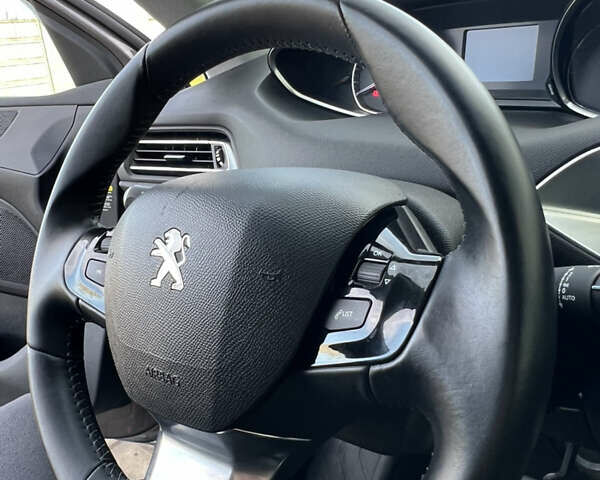 Коричневый Пежо 308, объемом двигателя 2 л и пробегом 240 тыс. км за 11300 $, фото 41 на Automoto.ua