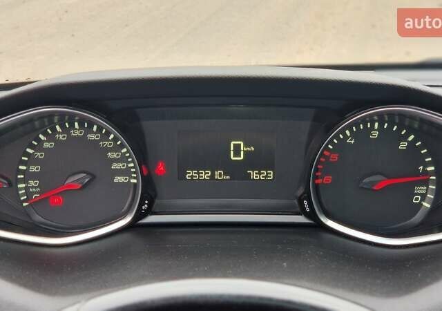 Пежо 308 2014 в Ровно на Automoto.ua Коричневый Пежо 308, объемом двигателя 1.56 л и пробегом 252 тыс. км за 9200 $, фото 13 на Automoto.ua