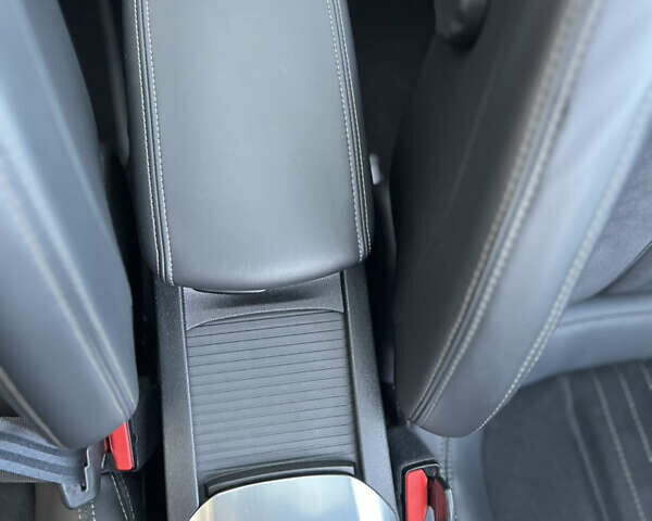 Коричневый Пежо 308, объемом двигателя 2 л и пробегом 240 тыс. км за 11300 $, фото 74 на Automoto.ua