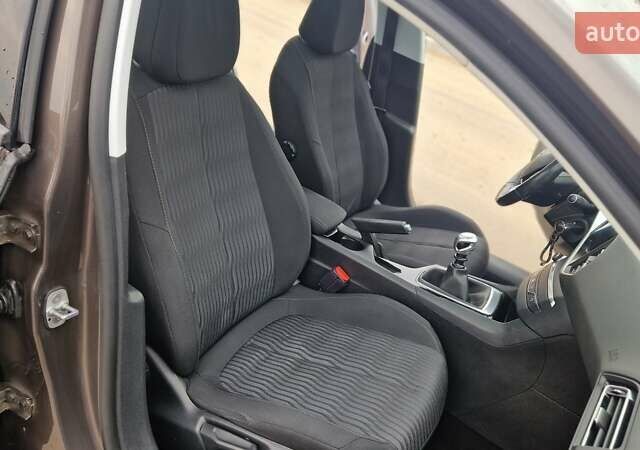 Пежо 308 2014 в Ровно на Automoto.ua Коричневый Пежо 308, объемом двигателя 1.56 л и пробегом 252 тыс. км за 9200 $, фото 21 на Automoto.ua
