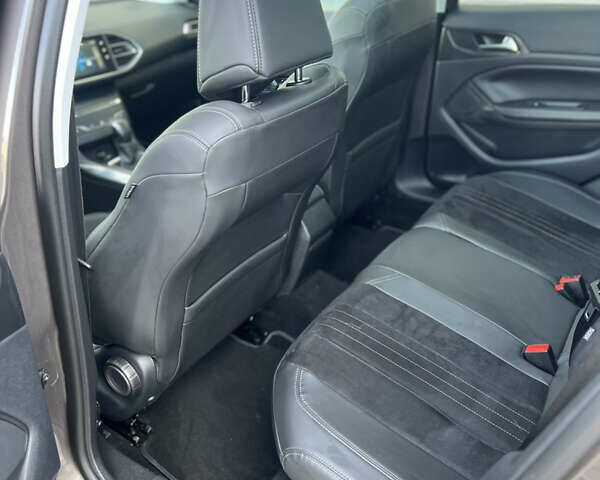 Коричневый Пежо 308, объемом двигателя 2 л и пробегом 240 тыс. км за 11300 $, фото 64 на Automoto.ua