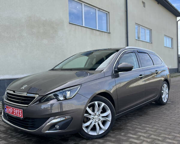 Коричневый Пежо 308, объемом двигателя 2 л и пробегом 240 тыс. км за 11300 $, фото 3 на Automoto.ua