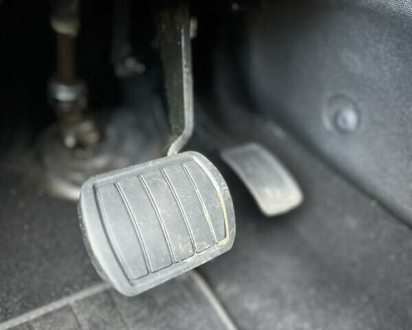 Коричневый Пежо 308, объемом двигателя 2 л и пробегом 240 тыс. км за 11300 $, фото 40 на Automoto.ua