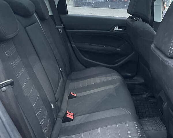 Коричневый Пежо 308, объемом двигателя 1.56 л и пробегом 309 тыс. км за 8000 $, фото 33 на Automoto.ua