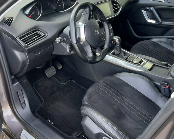 Коричневый Пежо 308, объемом двигателя 2 л и пробегом 240 тыс. км за 11300 $, фото 39 на Automoto.ua