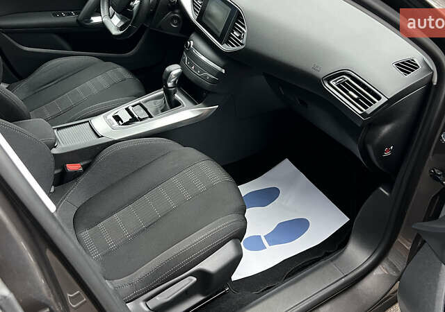 Коричневый Пежо 308, объемом двигателя 2 л и пробегом 140 тыс. км за 11999 $, фото 19 на Automoto.ua