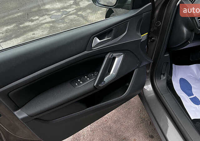 Коричневый Пежо 308, объемом двигателя 2 л и пробегом 140 тыс. км за 11999 $, фото 16 на Automoto.ua