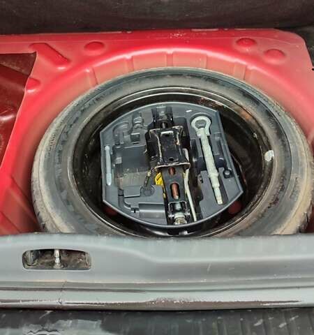 Красный Пежо 308, объемом двигателя 1.56 л и пробегом 140 тыс. км за 5200 $, фото 5 на Automoto.ua