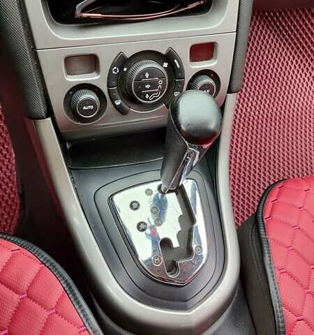 Красный Пежо 308, объемом двигателя 1.56 л и пробегом 140 тыс. км за 5200 $, фото 13 на Automoto.ua