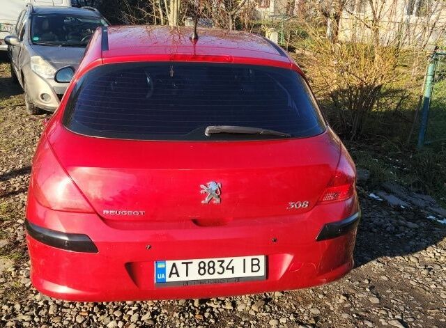 Красный Пежо 308, объемом двигателя 1.6 л и пробегом 200 тыс. км за 4300 $, фото 6 на Automoto.ua