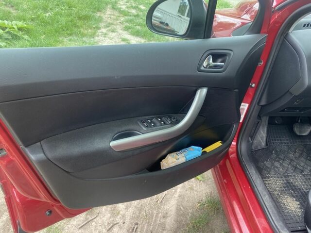 Червоний Пежо 308, об'ємом двигуна 1.6 л та пробігом 119 тис. км за 5800 $, фото 7 на Automoto.ua