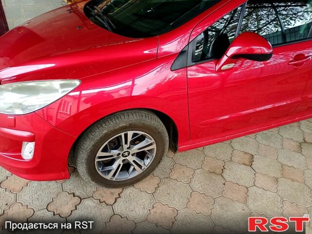 Красный Пежо 308, объемом двигателя 1.6 л и пробегом 153 тыс. км за 6200 $, фото 4 на Automoto.ua
