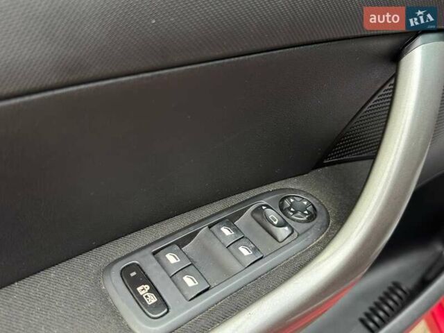 Красный Пежо 308, объемом двигателя 1.6 л и пробегом 192 тыс. км за 6800 $, фото 13 на Automoto.ua