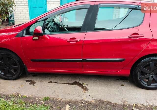 Красный Пежо 308, объемом двигателя 1.56 л и пробегом 140 тыс. км за 5200 $, фото 9 на Automoto.ua
