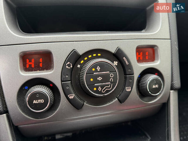 Червоний Пежо 308, об'ємом двигуна 1.6 л та пробігом 197 тис. км за 4000 $, фото 29 на Automoto.ua