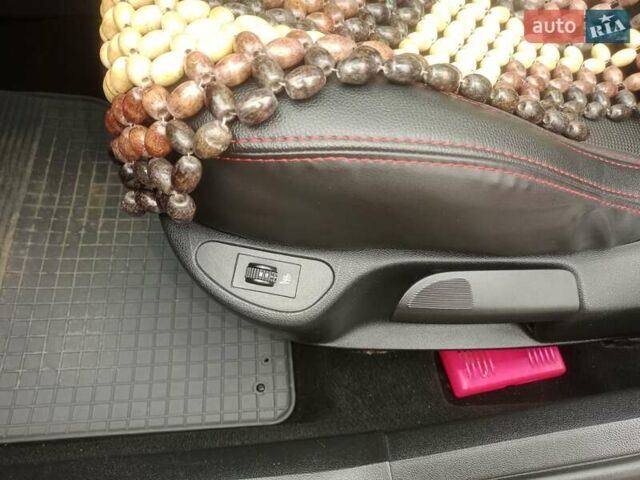 Красный Пежо 308, объемом двигателя 1.6 л и пробегом 216 тыс. км за 5999 $, фото 17 на Automoto.ua