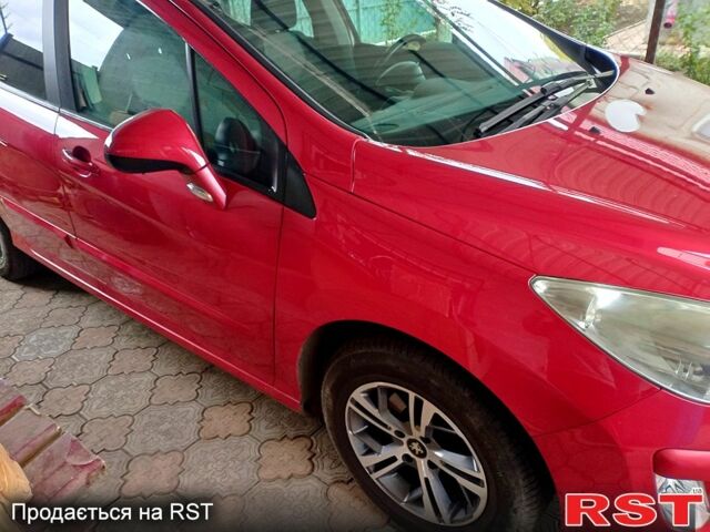 Красный Пежо 308, объемом двигателя 1.6 л и пробегом 153 тыс. км за 6200 $, фото 5 на Automoto.ua