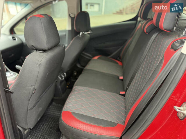 Червоний Пежо 308, об'ємом двигуна 1.6 л та пробігом 197 тис. км за 4000 $, фото 24 на Automoto.ua
