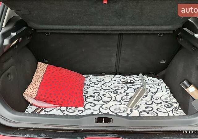 Красный Пежо 308, объемом двигателя 1.56 л и пробегом 140 тыс. км за 5200 $, фото 15 на Automoto.ua