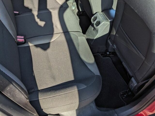 Красный Пежо 308, объемом двигателя 1.6 л и пробегом 230 тыс. км за 5000 $, фото 6 на Automoto.ua