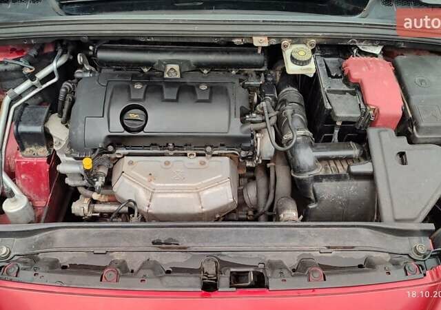 Красный Пежо 308, объемом двигателя 1.56 л и пробегом 140 тыс. км за 5200 $, фото 11 на Automoto.ua