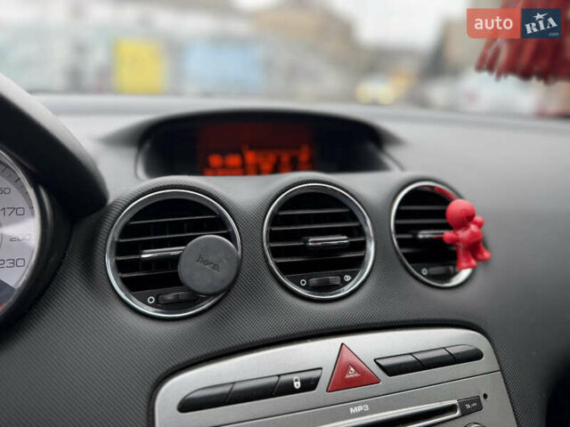 Червоний Пежо 308, об'ємом двигуна 1.6 л та пробігом 197 тис. км за 4000 $, фото 28 на Automoto.ua