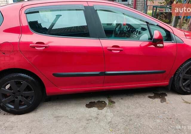 Красный Пежо 308, объемом двигателя 1.56 л и пробегом 140 тыс. км за 5200 $, фото 7 на Automoto.ua