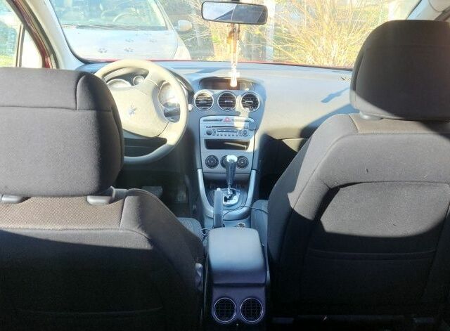 Красный Пежо 308, объемом двигателя 1.6 л и пробегом 200 тыс. км за 4300 $, фото 3 на Automoto.ua