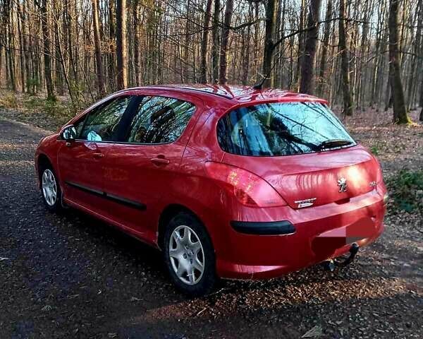 Красный Пежо 308, объемом двигателя 1.6 л и пробегом 270 тыс. км за 4500 $, фото 1 на Automoto.ua