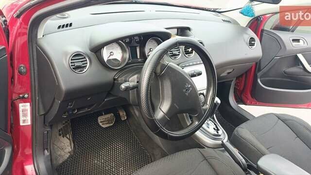 Красный Пежо 308, объемом двигателя 1.6 л и пробегом 156 тыс. км за 6000 $, фото 3 на Automoto.ua