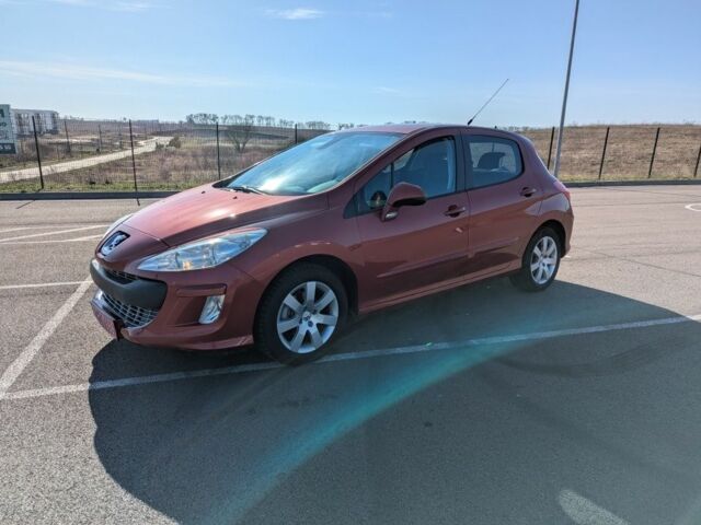 Красный Пежо 308, объемом двигателя 1.6 л и пробегом 230 тыс. км за 5000 $, фото 1 на Automoto.ua