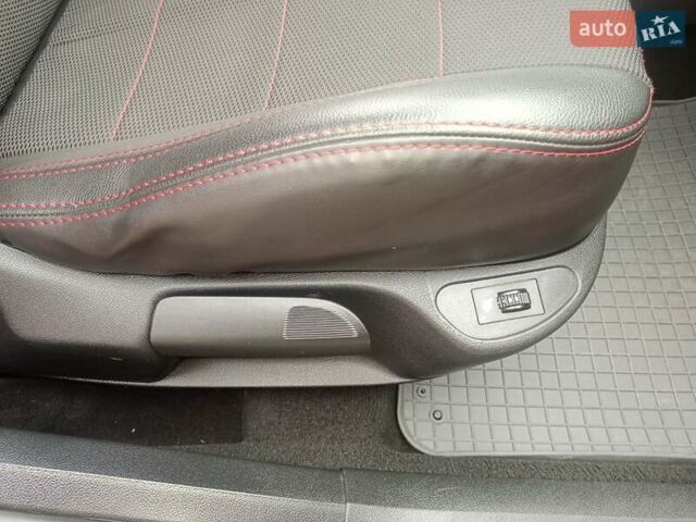 Красный Пежо 308, объемом двигателя 1.6 л и пробегом 216 тыс. км за 5999 $, фото 9 на Automoto.ua