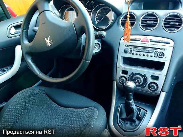 Красный Пежо 308, объемом двигателя 1.6 л и пробегом 198 тыс. км за 5300 $, фото 2 на Automoto.ua