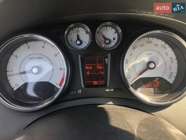 Червоний Пежо 308, об'ємом двигуна 1.56 л та пробігом 166 тис. км за 6100 $, фото 5 на Automoto.ua