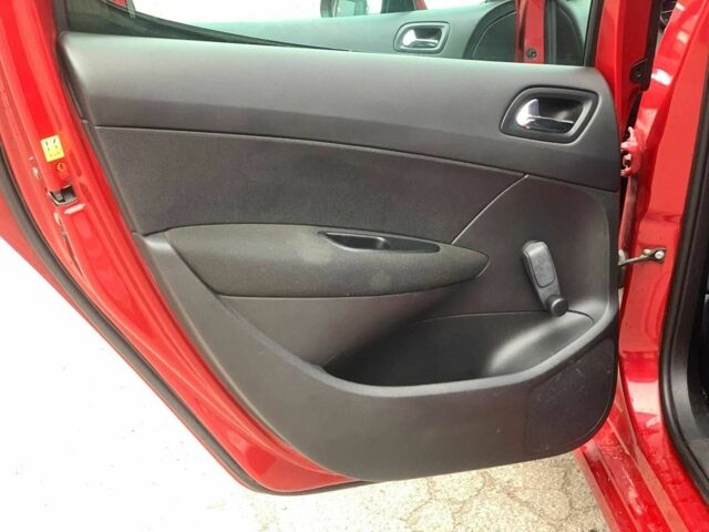 Красный Пежо 308, объемом двигателя 1.6 л и пробегом 204 тыс. км за 5440 $, фото 18 на Automoto.ua