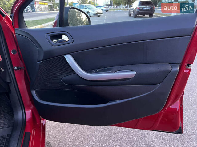 Красный Пежо 308, объемом двигателя 1.6 л и пробегом 159 тыс. км за 5500 $, фото 35 на Automoto.ua