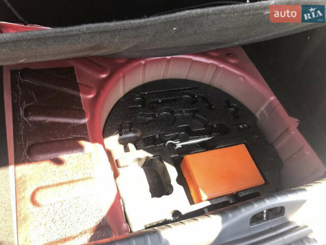Червоний Пежо 308, об'ємом двигуна 1.56 л та пробігом 166 тис. км за 6100 $, фото 13 на Automoto.ua