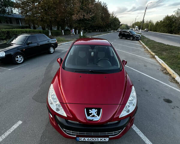 Красный Пежо 308, объемом двигателя 1.6 л и пробегом 159 тыс. км за 5500 $, фото 3 на Automoto.ua