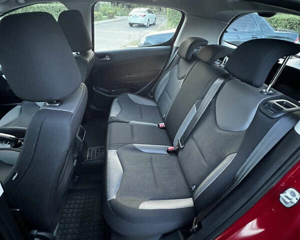 Красный Пежо 308, объемом двигателя 1.6 л и пробегом 159 тыс. км за 5500 $, фото 30 на Automoto.ua