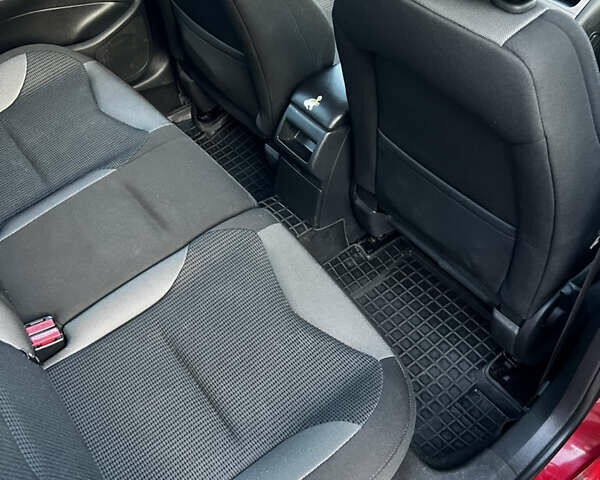 Красный Пежо 308, объемом двигателя 1.6 л и пробегом 159 тыс. км за 5500 $, фото 32 на Automoto.ua