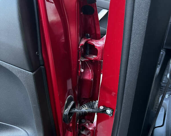 Красный Пежо 308, объемом двигателя 1.6 л и пробегом 159 тыс. км за 5500 $, фото 40 на Automoto.ua