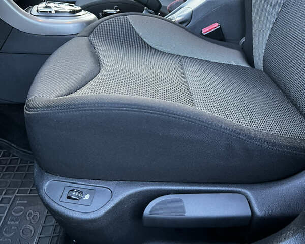 Красный Пежо 308, объемом двигателя 1.6 л и пробегом 159 тыс. км за 5500 $, фото 45 на Automoto.ua