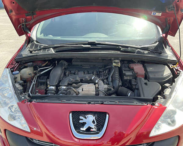 Червоний Пежо 308, об'ємом двигуна 1.6 л та пробігом 138 тис. км за 6100 $, фото 5 на Automoto.ua