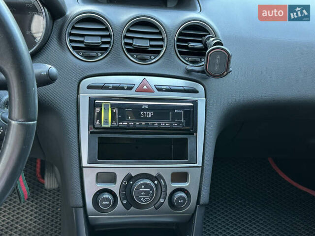 Красный Пежо 308, объемом двигателя 1.6 л и пробегом 248 тыс. км за 6800 $, фото 5 на Automoto.ua