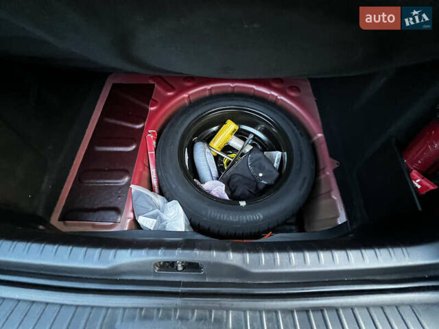 Красный Пежо 308, объемом двигателя 1.6 л и пробегом 159 тыс. км за 5500 $, фото 44 на Automoto.ua