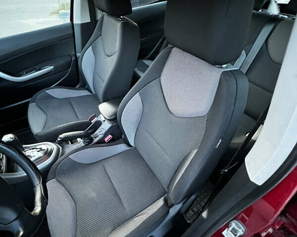 Красный Пежо 308, объемом двигателя 1.6 л и пробегом 159 тыс. км за 5500 $, фото 24 на Automoto.ua