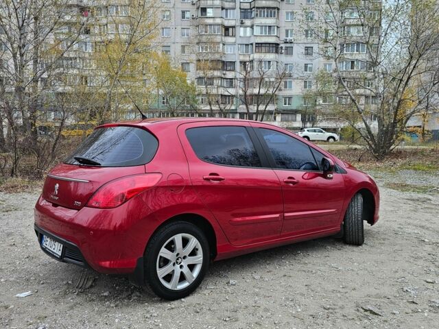 Красный Пежо 308, объемом двигателя 1.6 л и пробегом 97 тыс. км за 6500 $, фото 5 на Automoto.ua